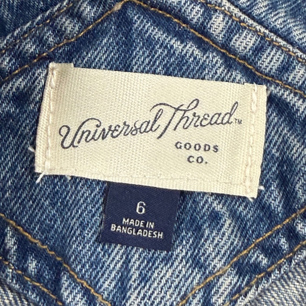 Universal Thread Denim Shortalls Womens M Wash Distressed Raw Hem Size 6 NEW - Picture 5 of 13
